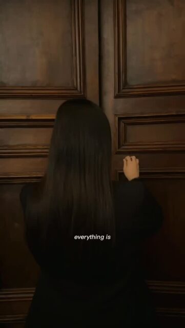 È in arrivo una stagione invernale che vi lascerà senza fiato. Aspettateci, manca pochissimo.

♥️🏹🕯️✨
#ceneromantiche #winteredition